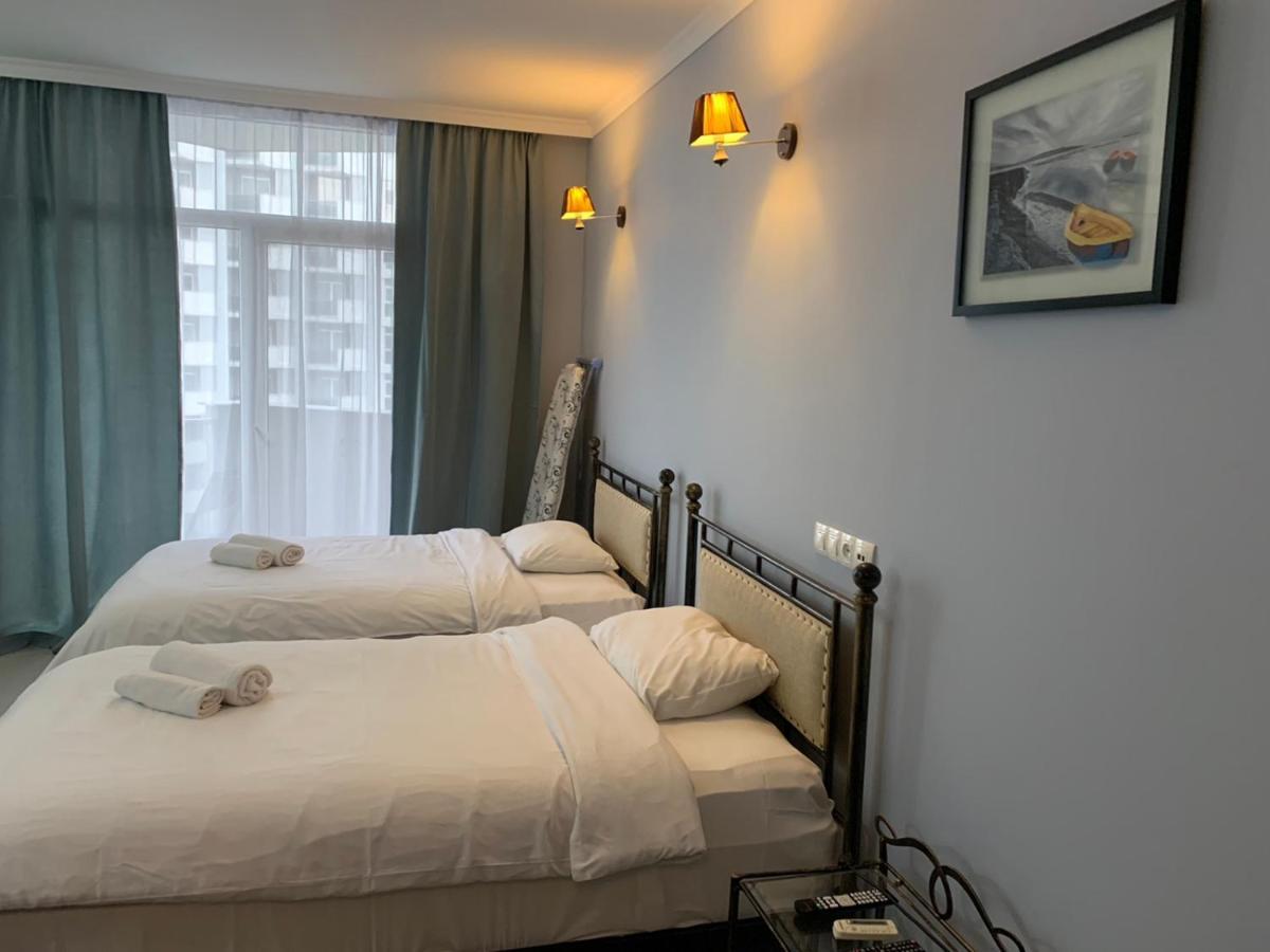 Apart Hotel Luxor 바투미 외부 사진