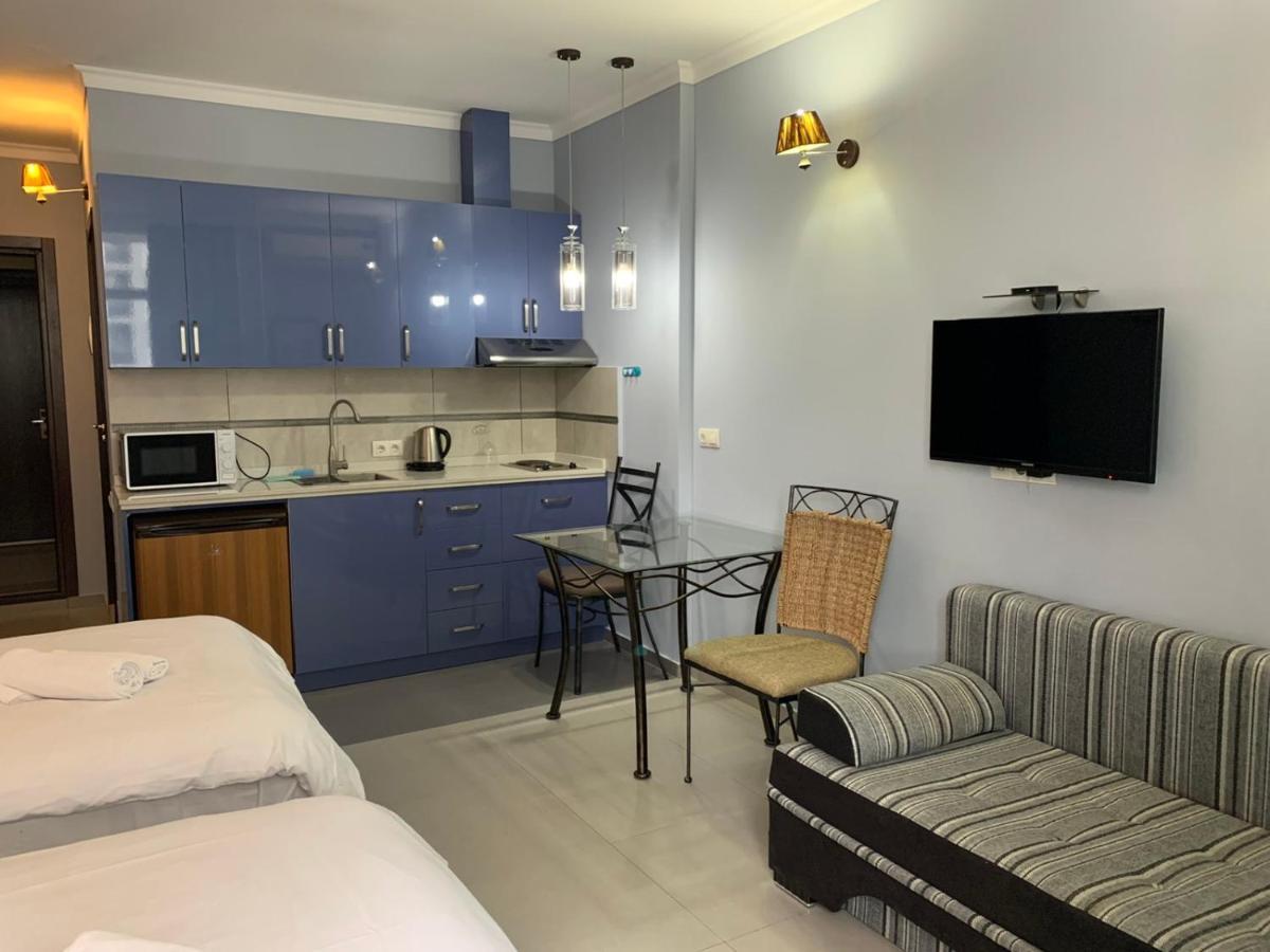 Apart Hotel Luxor 바투미 외부 사진